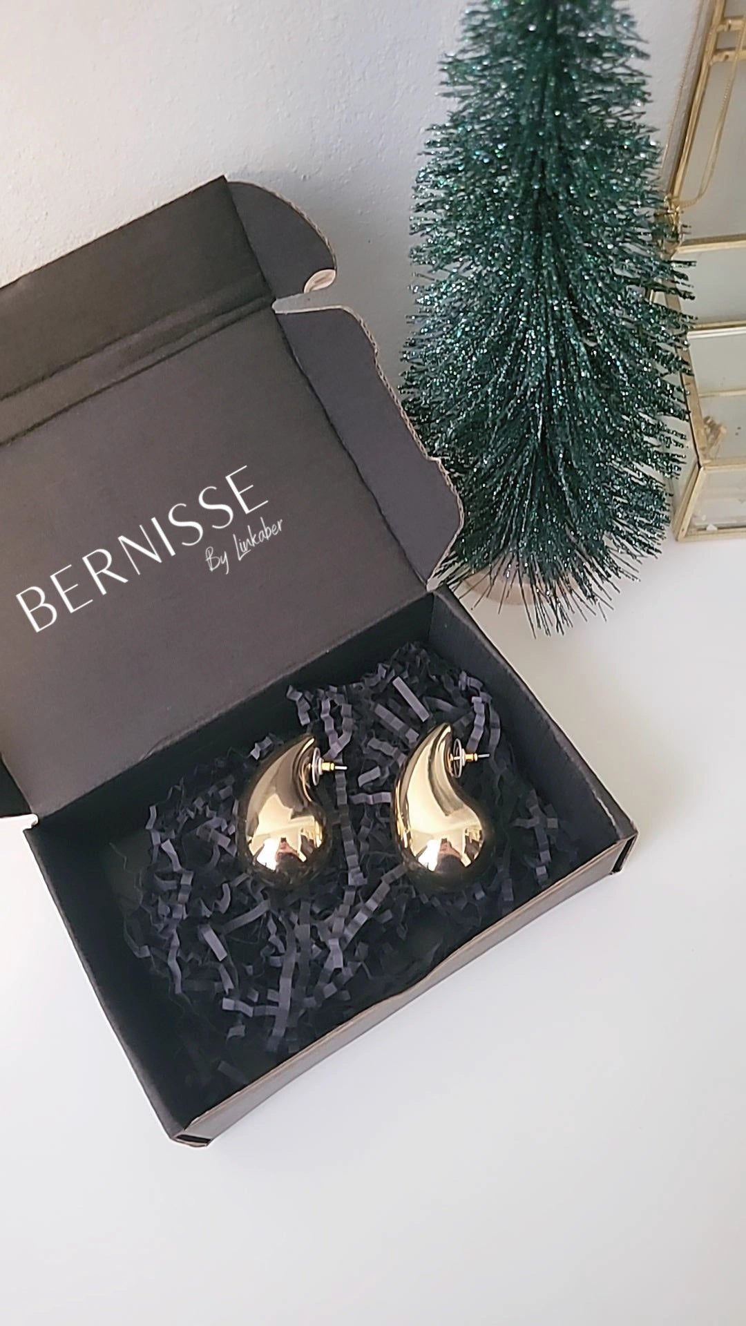 Bold XL drop earring