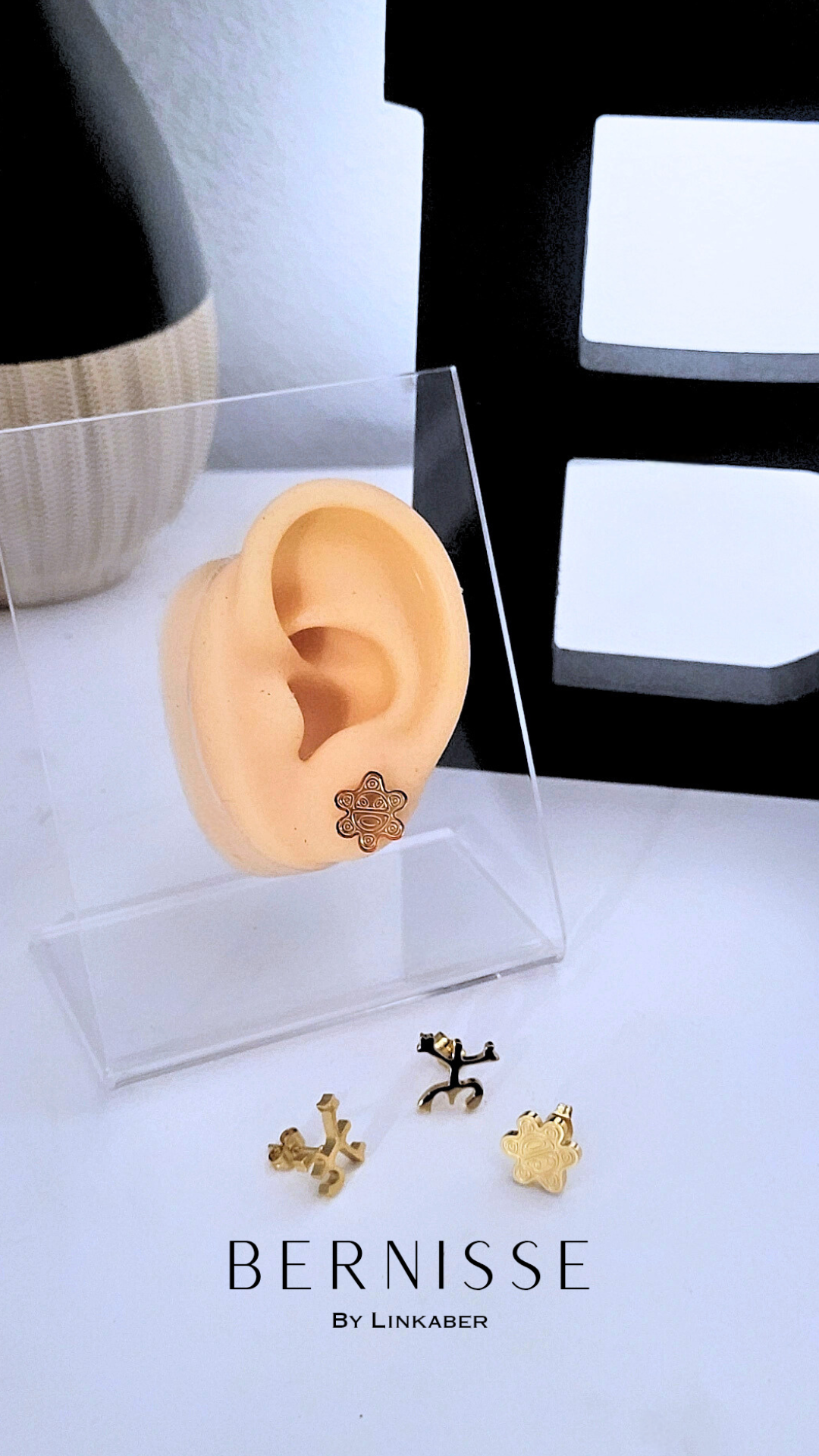 Sol Taino stud earrings