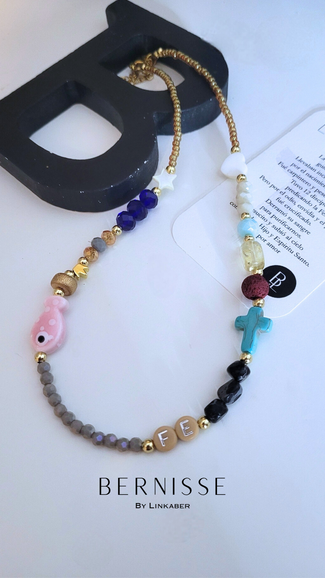 Historia de Jesús necklace