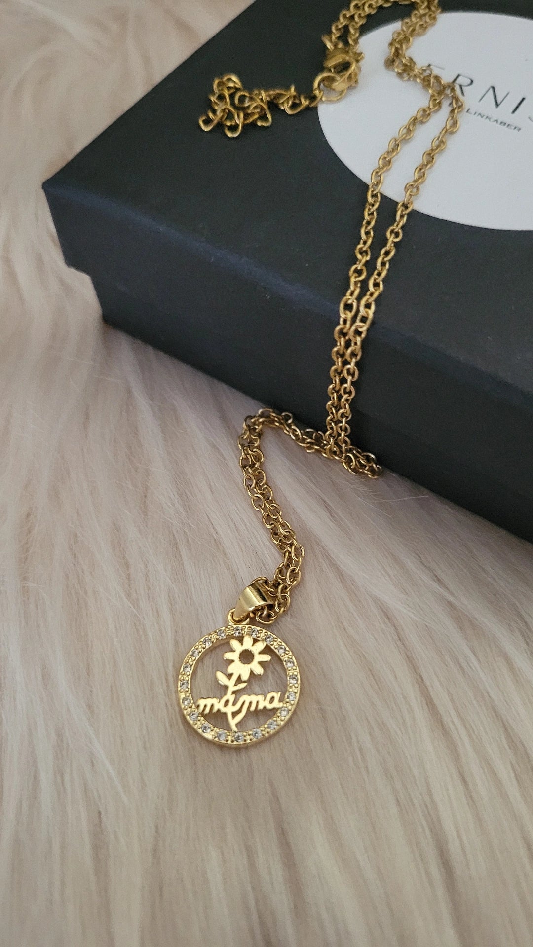 Mamá
