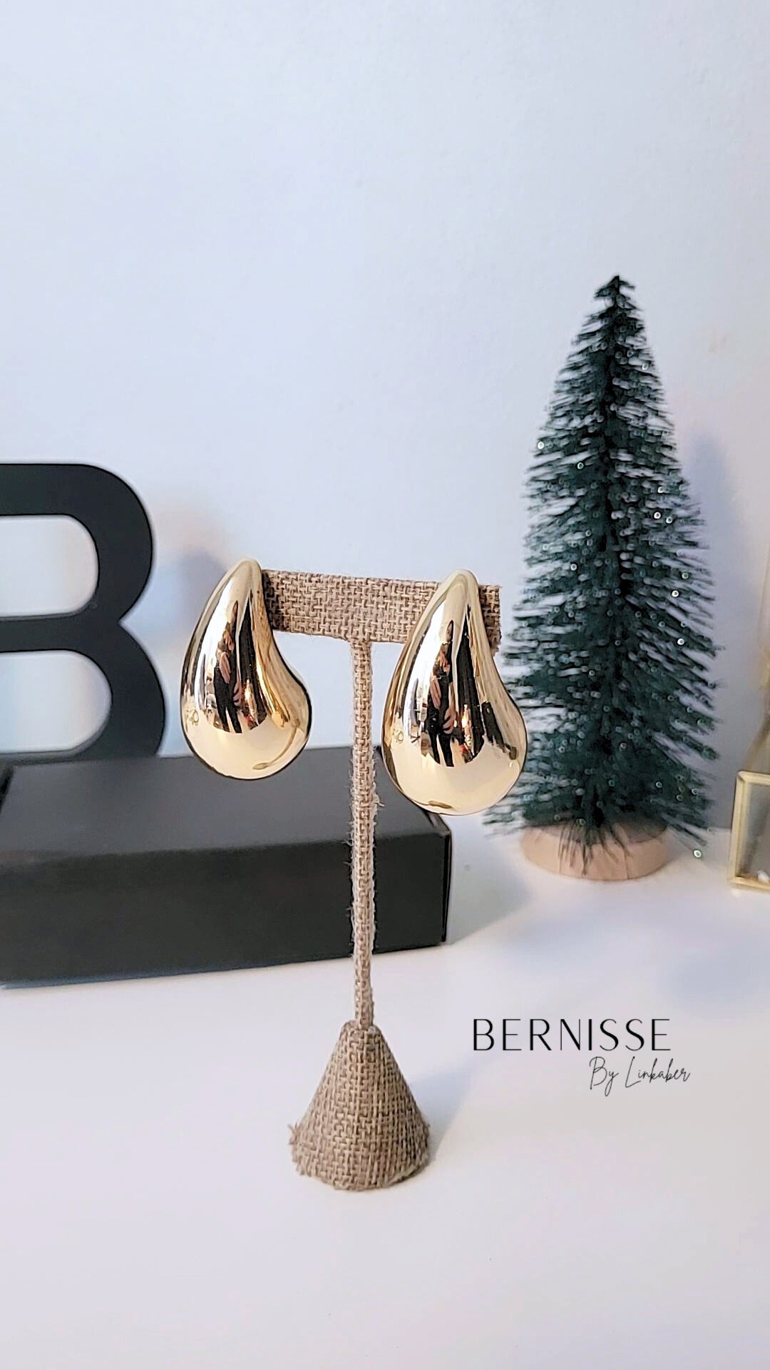 Bold XL drop earring