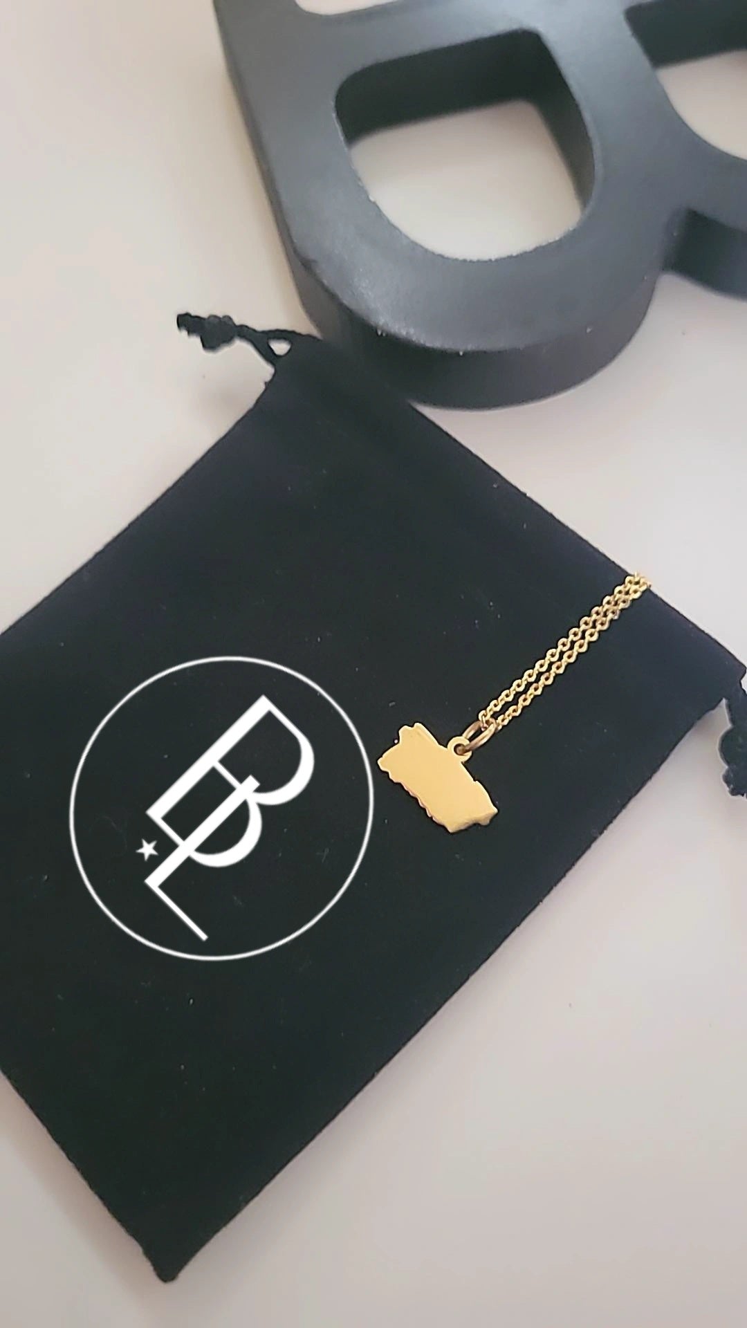 P Fkn R.pdf P FKN R – Bernisse by Linkaber