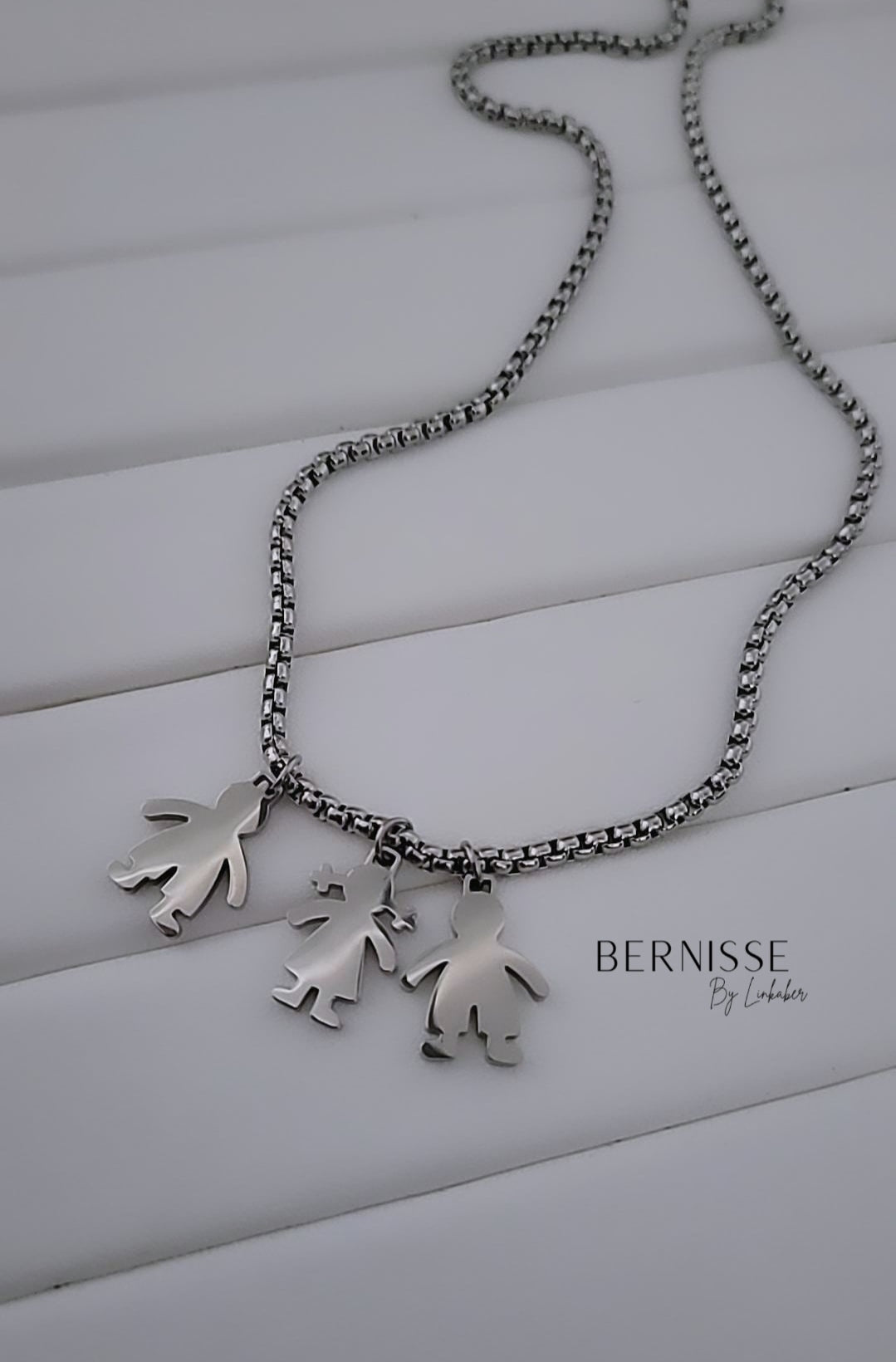 Niño o niña necklace