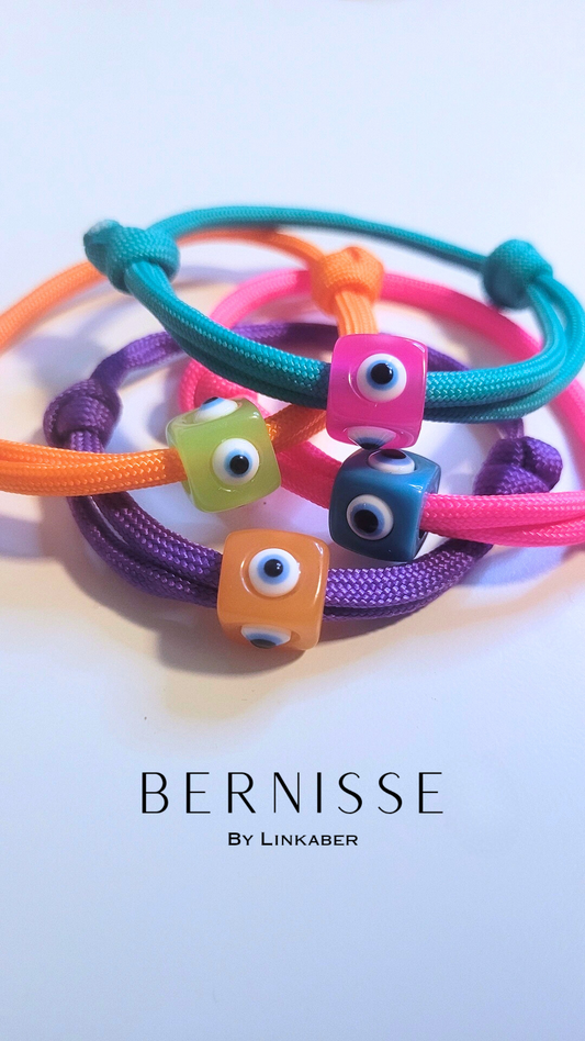 Cool eye bracelet