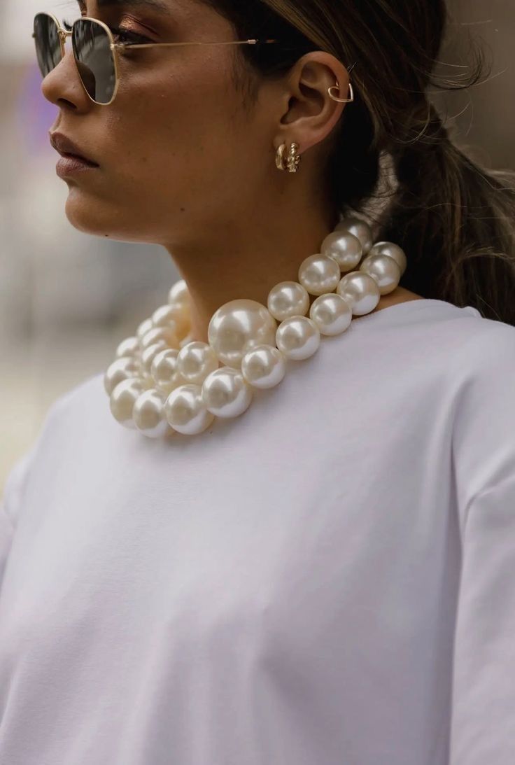 Acrylic pearl necklace XL